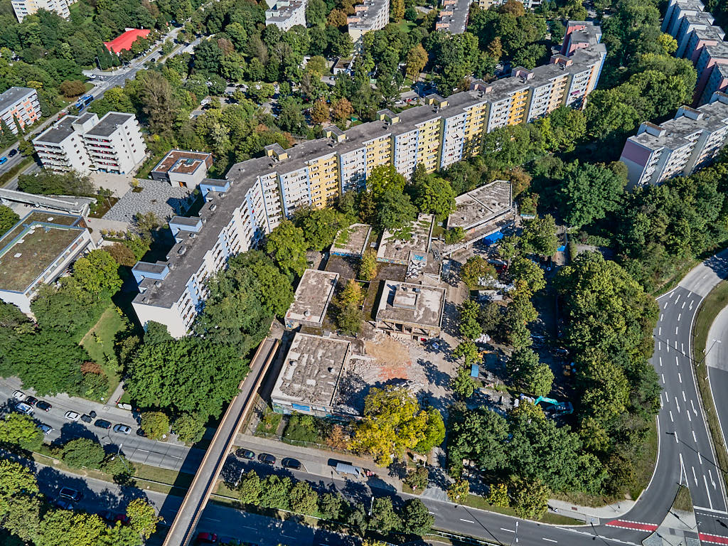 24.09.2021 - Abrissbegin des Quiddezentrums in Neuperlach