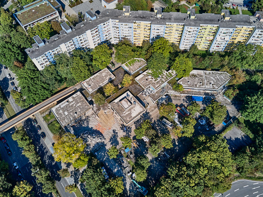 24.09.2021 - Abrissbegin des Quiddezentrums in Neuperlach