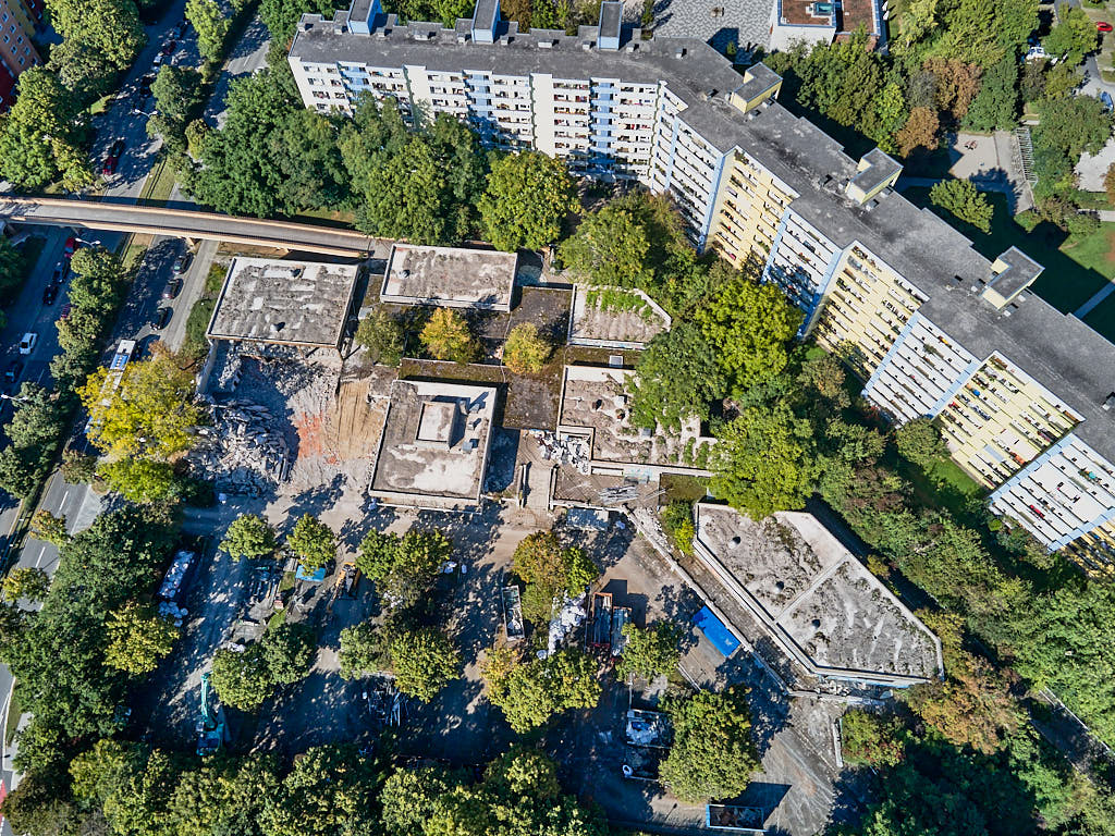 24.09.2021 - Abrissbegin des Quiddezentrums in Neuperlach