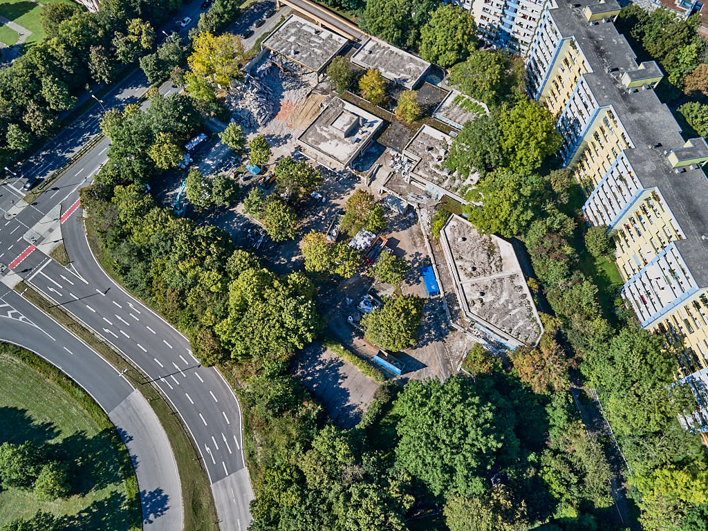 24.09.2021 - Abrissbegin des Quiddezentrums in Neuperlach