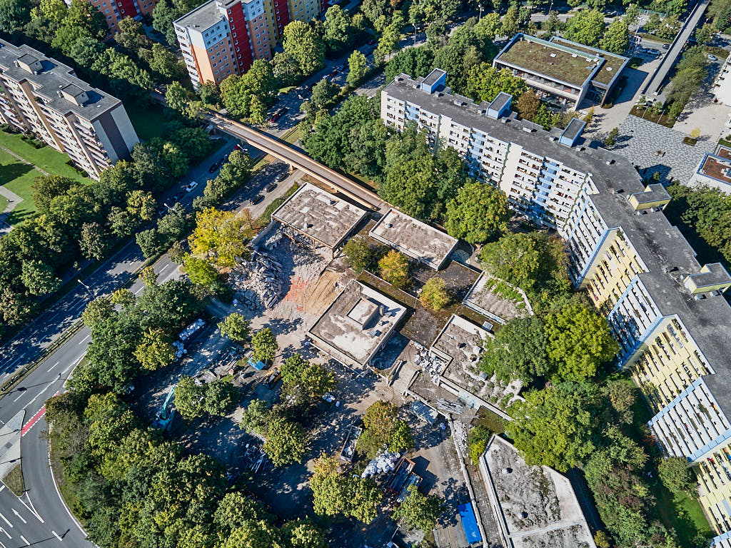 24.09.2021 - Abrissbegin des Quiddezentrums in Neuperlach