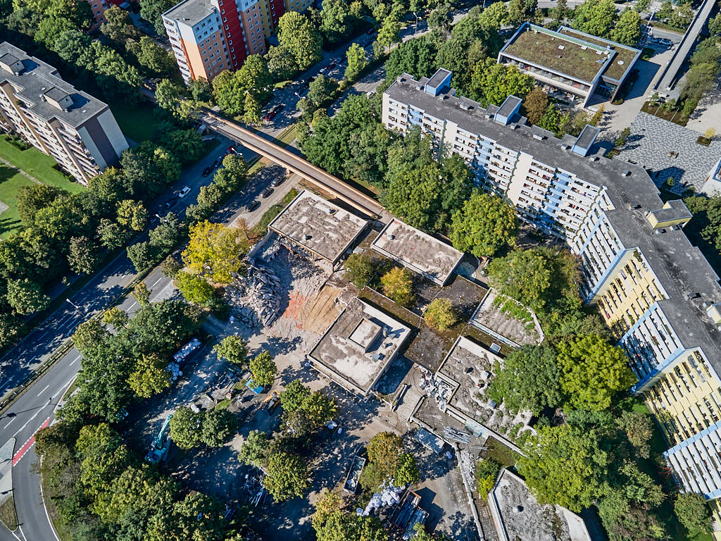 24.09.2021 - Abrissbegin des Quiddezentrums in Neuperlach