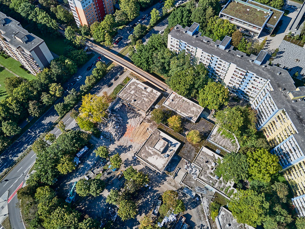 24.09.2021 - Abrissbegin des Quiddezentrums in Neuperlach