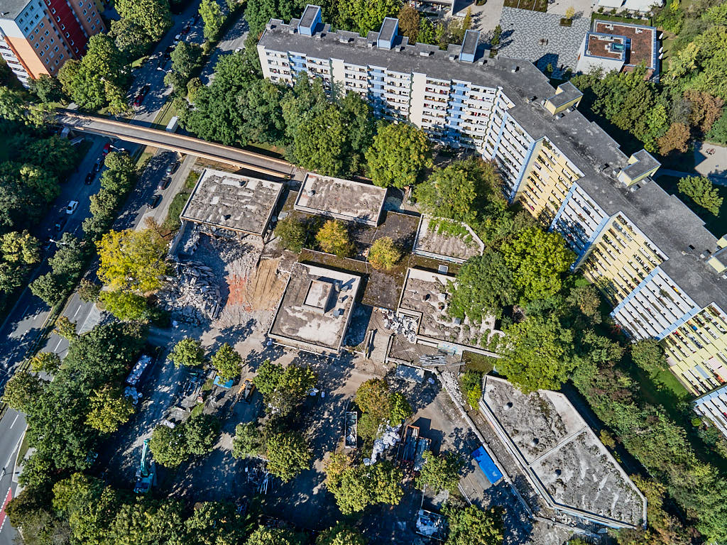 24.09.2021 - Abrissbegin des Quiddezentrums in Neuperlach