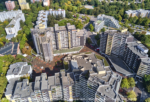 30.09.2021 - Marx-Zentrum, Studentenwohnheim und Wohnanlage Karl-Marx-Ring 52-62 und KMR 53-57c