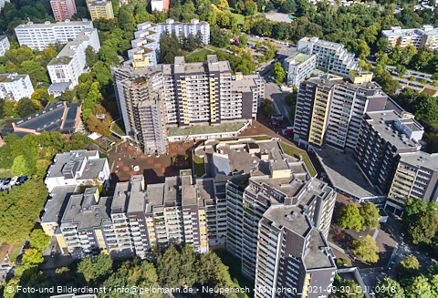 30.09.2021 - Marx-Zentrum, Studentenwohnheim und Wohnanlage Karl-Marx-Ring 52-62 und KMR 53-57c