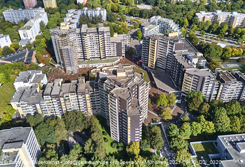 30.09.2021 - Marx-Zentrum, Studentenwohnheim und Wohnanlage Karl-Marx-Ring 52-62 und KMR 53-57c