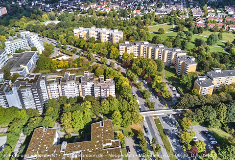 30.09.2021 - Marx-Zentrum, Studentenwohnheim und Wohnanlage Karl-Marx-Ring 52-62 und KMR 53-57c