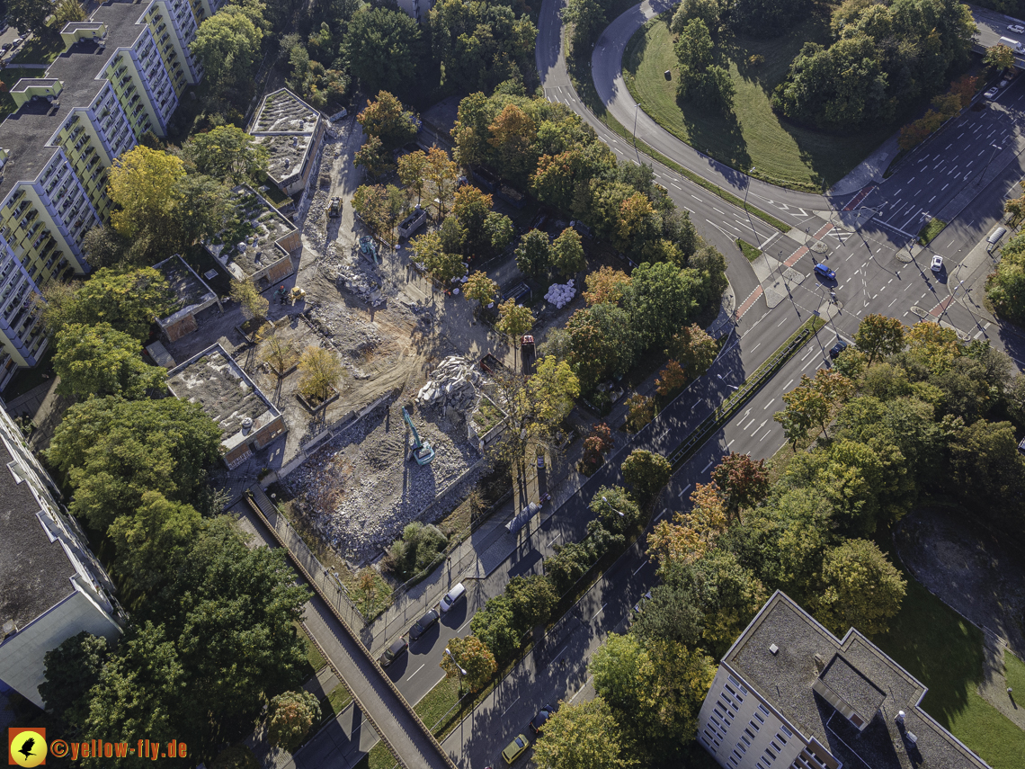 11.10.2021 - Abriss des Quiddezentrums in Neuperlach