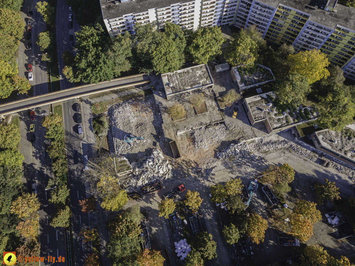 11.10.2021 - Abriss des Quiddezentrums in Neuperlach