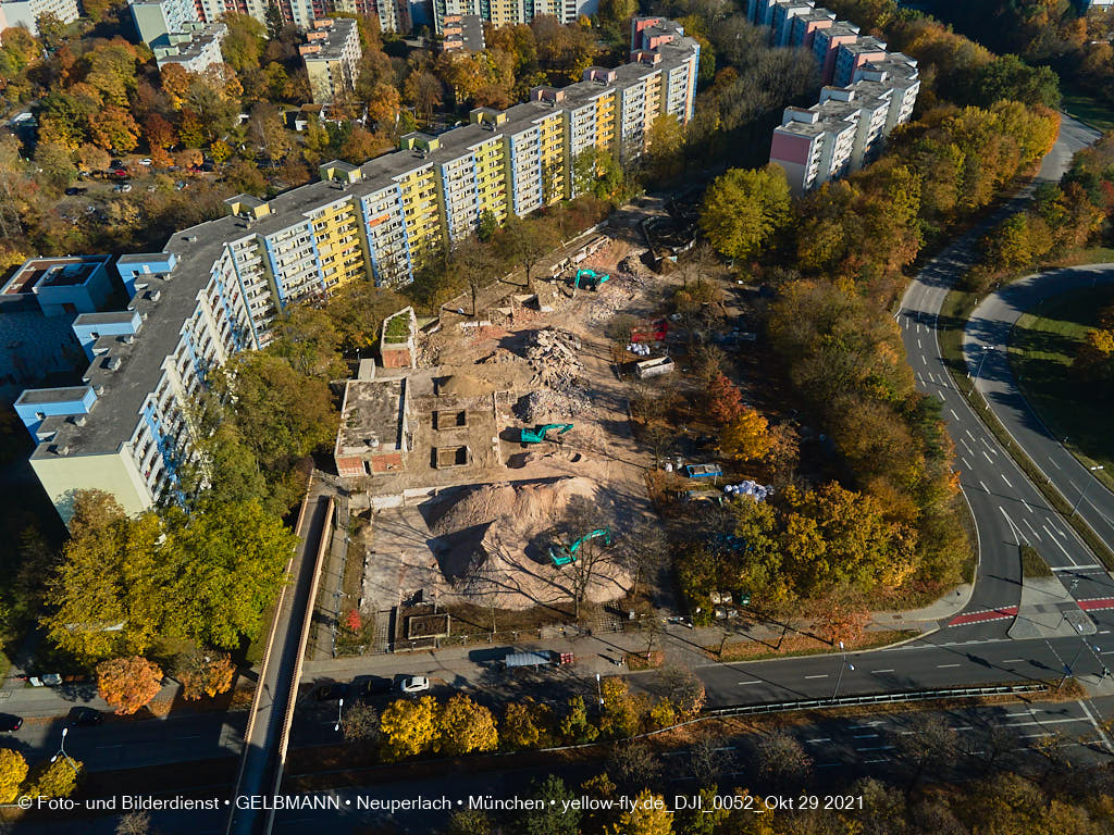 29.10.2021 - Quiddezentrum voll im Abriss in Neuperlach