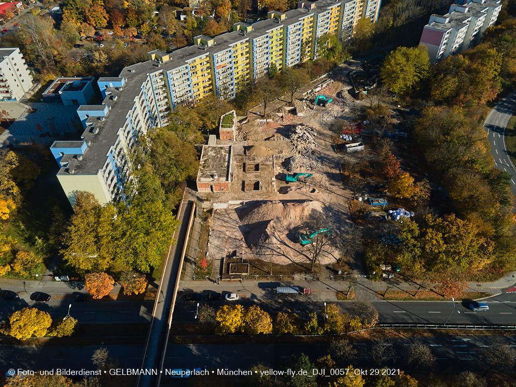 29.10.2021 - Quiddezentrum voll im Abriss in Neuperlach