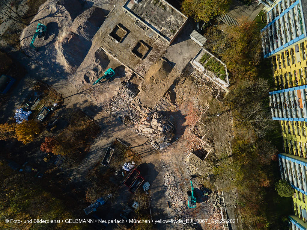 29.10.2021 - Quiddezentrum voll im Abriss in Neuperlach