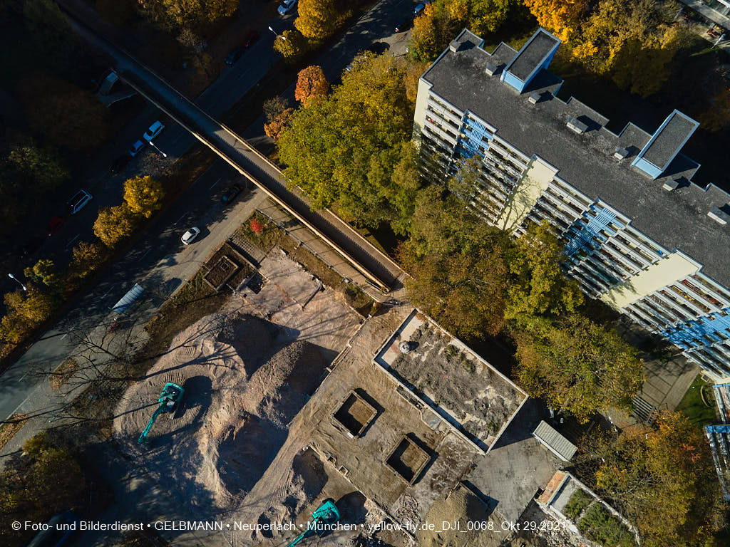 29.10.2021 - Quiddezentrum voll im Abriss in Neuperlach