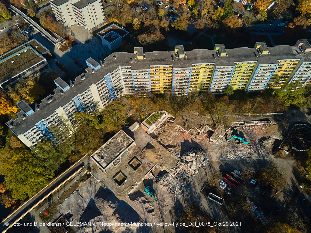 29.10.2021 - Quiddezentrum voll im Abriss in Neuperlach