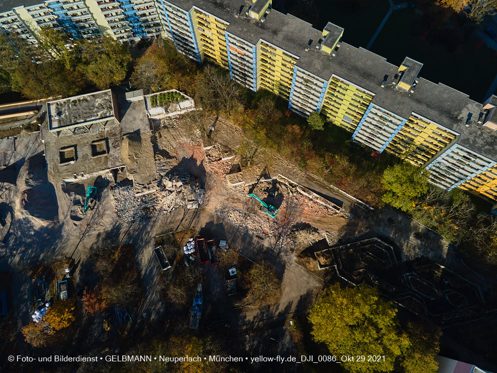 29.10.2021 - Quiddezentrum voll im Abriss in Neuperlach