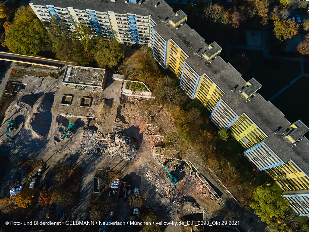 29.10.2021 - Quiddezentrum voll im Abriss in Neuperlach