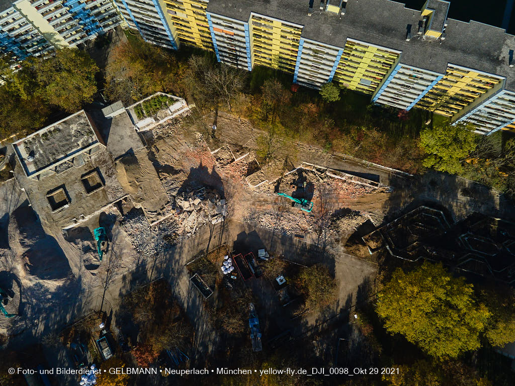 29.10.2021 - Quiddezentrum voll im Abriss in Neuperlach