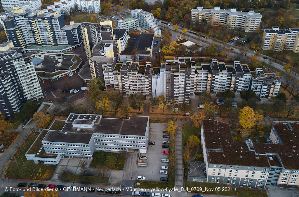 05.11.2021 - Marx-Zentrum und Wohnanalge Karl-Marx-Ring 52-62