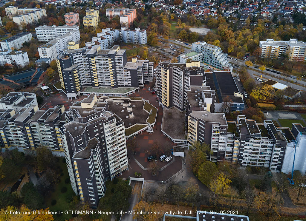 05.11.2021 - Marx-Zentrum und Wohnanalge Karl-Marx-Ring 52-62