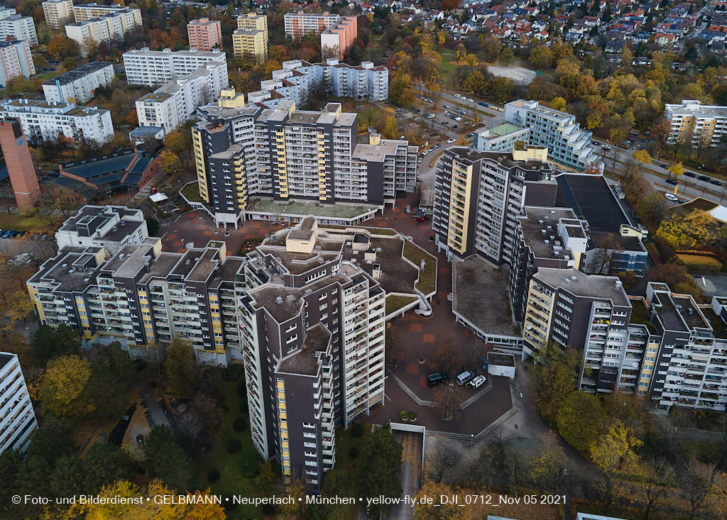 05.11.2021 - Marx-Zentrum und Wohnanalge Karl-Marx-Ring 52-62