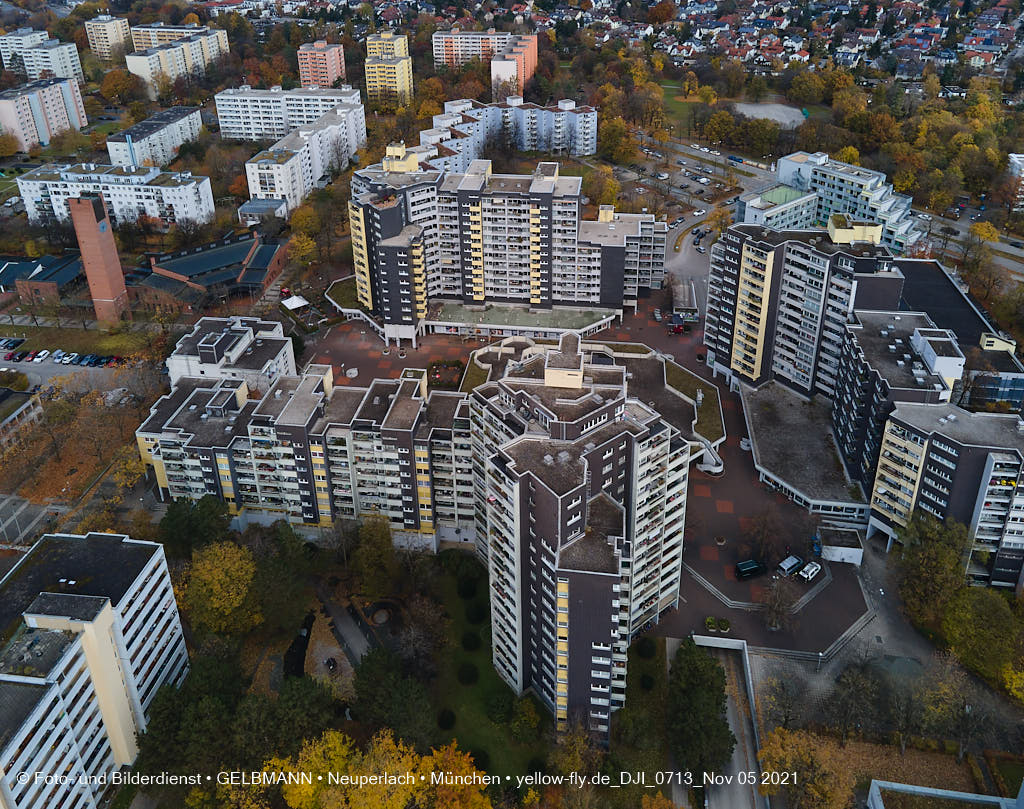 05.11.2021 - Marx-Zentrum und Wohnanalge Karl-Marx-Ring 52-62