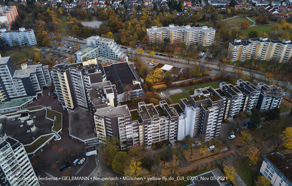 05.11.2021 - Marx-Zentrum und Wohnanalge Karl-Marx-Ring 52-62