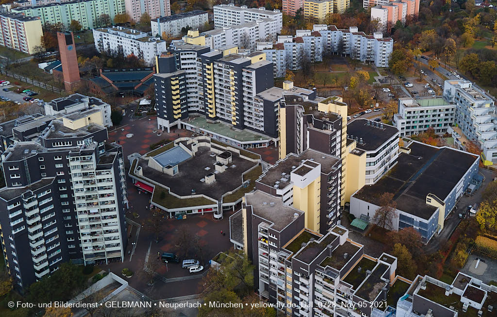 05.11.2021 - Marx-Zentrum und Wohnanalge Karl-Marx-Ring 52-62