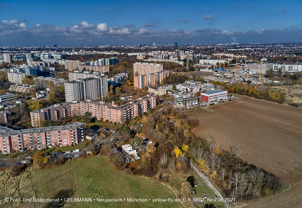 06.11.2021 - Der Noch-Acker in Neuperlach