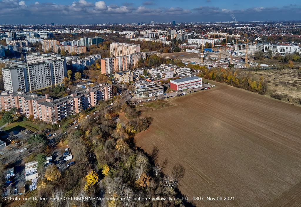 06.11.2021 - Der Noch-Acker in Neuperlach