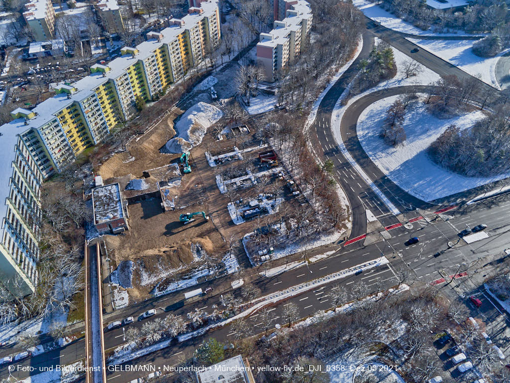 03.12.2021 -Copteraufnahmen vom Abriss des Quiddezentrums in Neuperlach