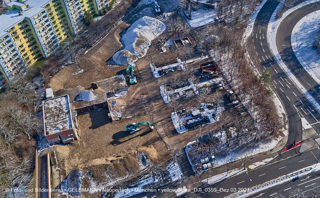 03.12.2021 -Copteraufnahmen vom Abriss des Quiddezentrums in Neuperlach
