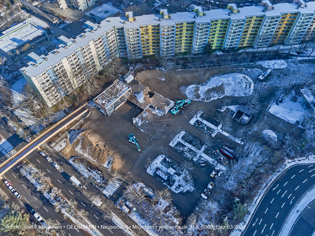 03.12.2021 -Copteraufnahmen vom Abriss des Quiddezentrums in Neuperlach