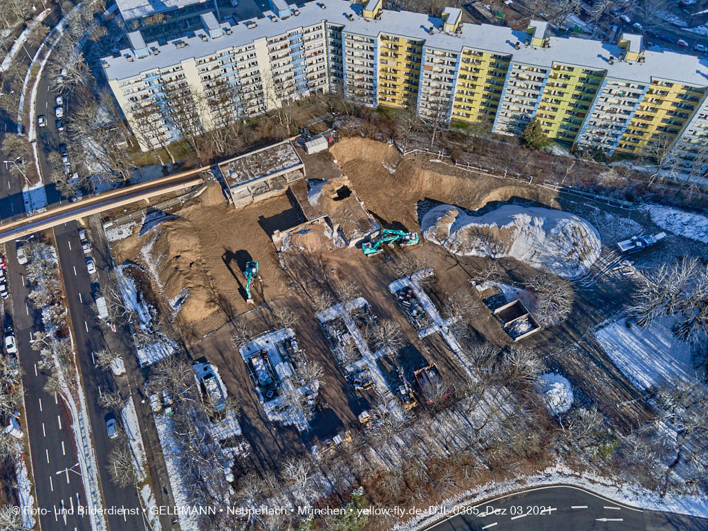 03.12.2021 -Copteraufnahmen vom Abriss des Quiddezentrums in Neuperlach