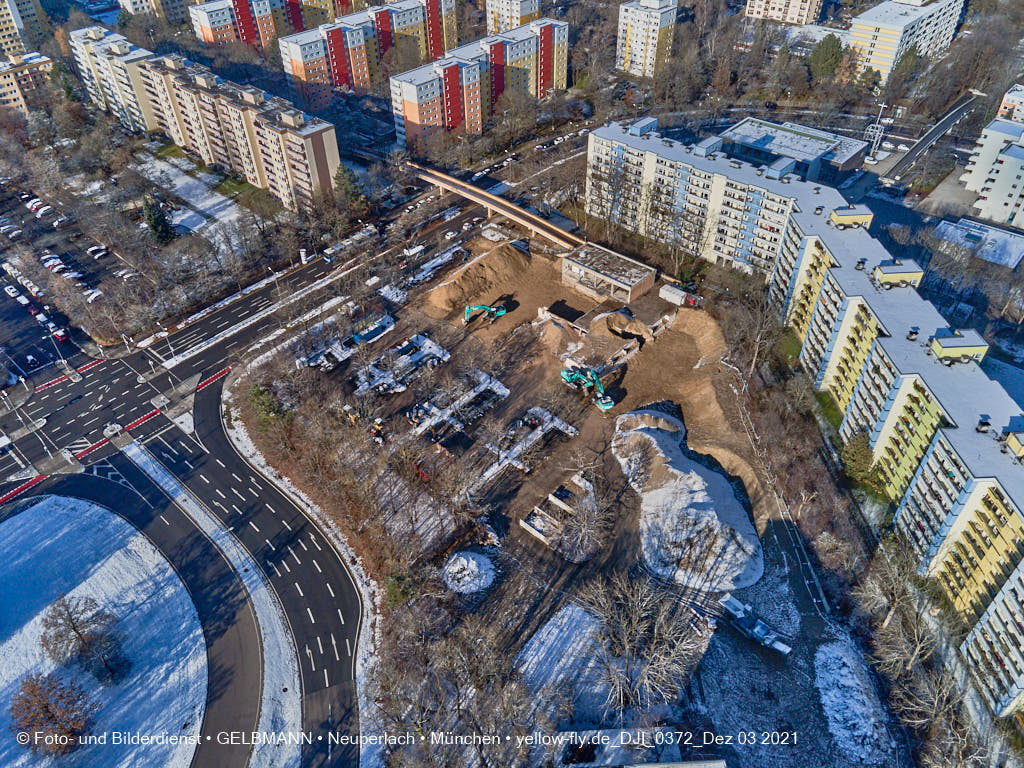 03.12.2021 -Copteraufnahmen vom Abriss des Quiddezentrums in Neuperlach