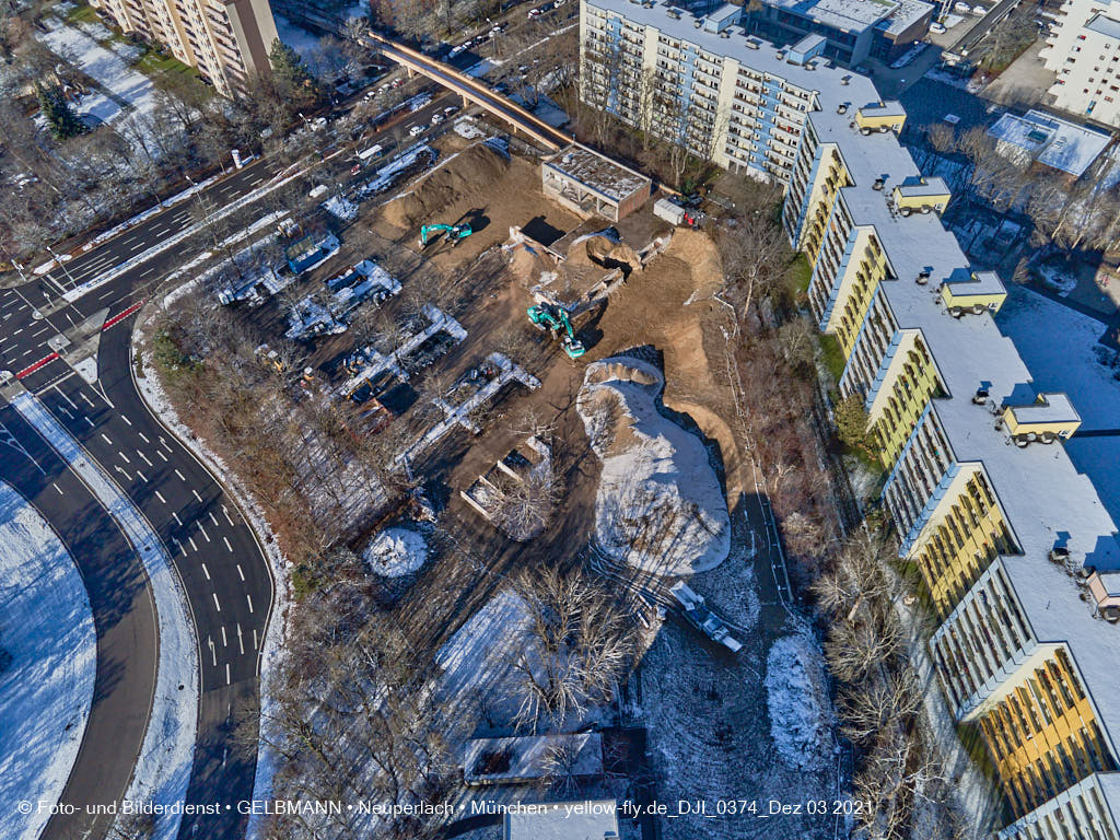 03.12.2021 -Copteraufnahmen vom Abriss des Quiddezentrums in Neuperlach