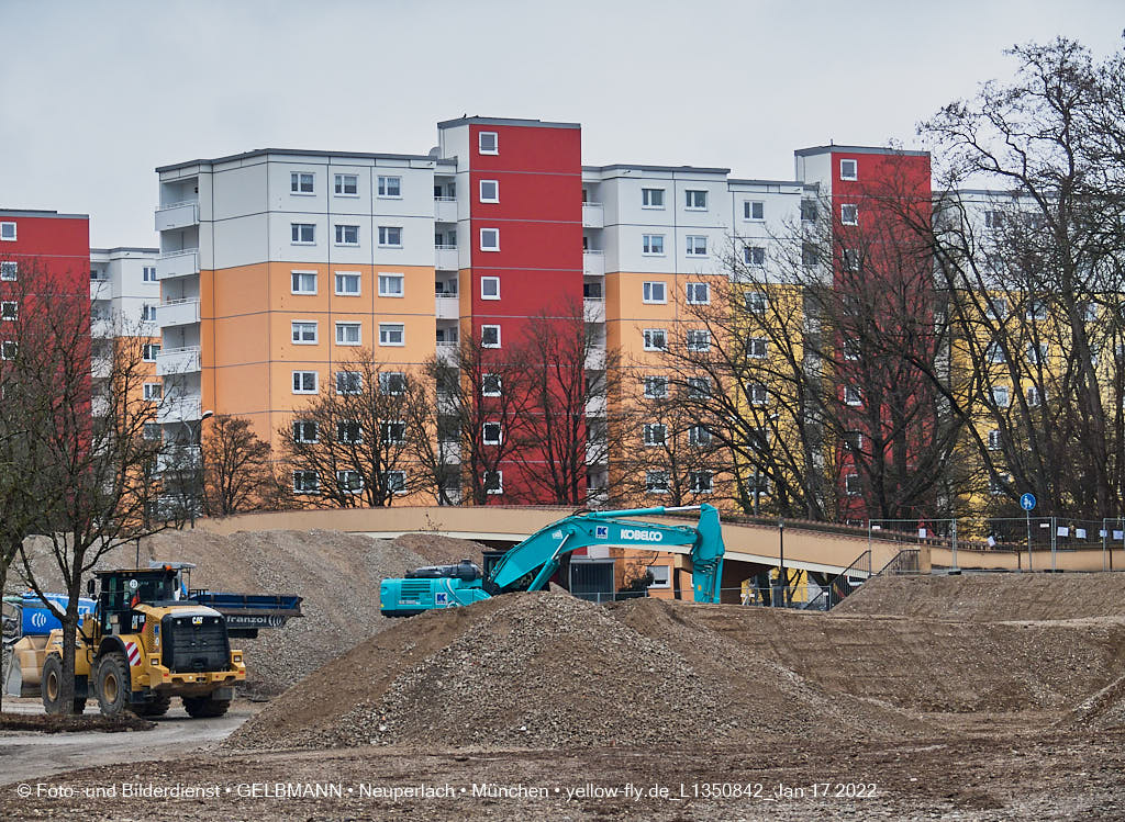14.01.2022 - Abrissbaustelle Quiddezentrum in Neuperlach