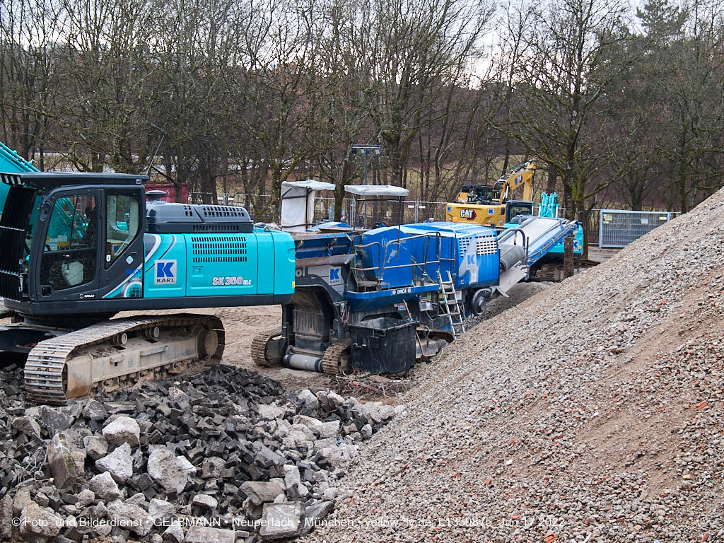 14.01.2022 - Abrissbaustelle Quiddezentrum in Neuperlach