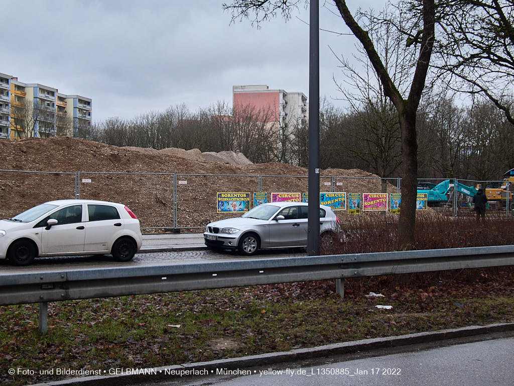 14.01.2022 - Abrissbaustelle Quiddezentrum in Neuperlach