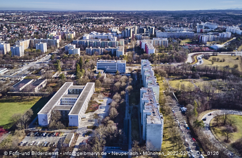 09.02.2022 - Marx-Zentrum, Studentenwohnheim und Wohnanlage Karl-Marx-Ring 52-62 und KMR 53-57c