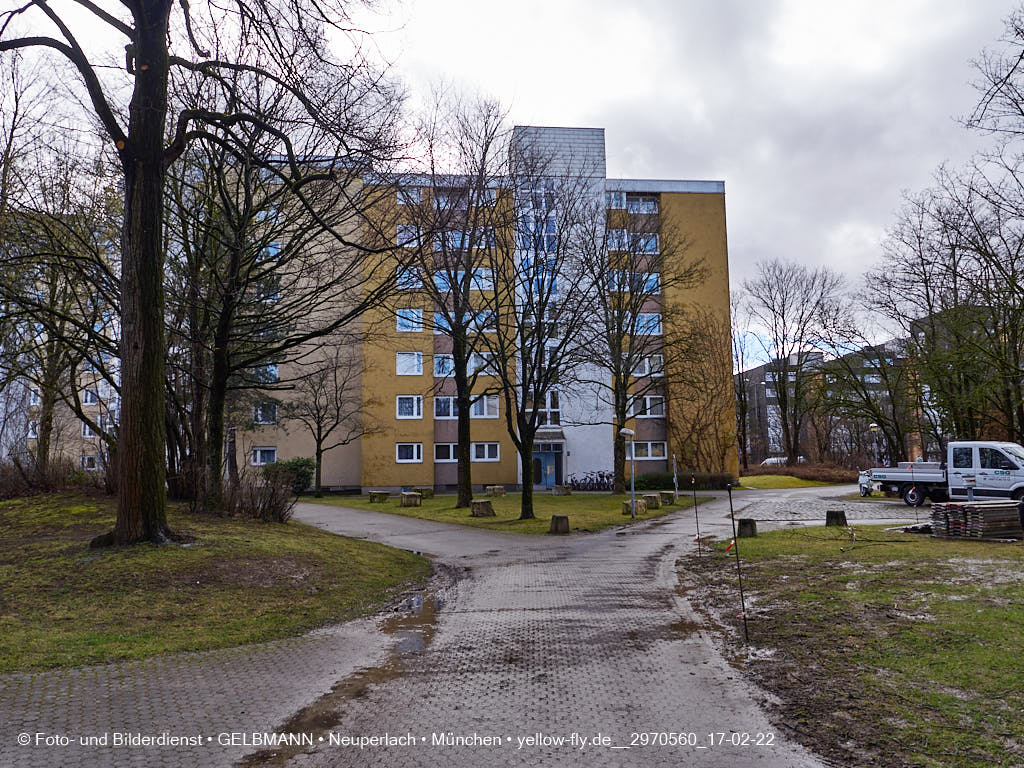 17.02.2022 - Kreissäge an der Großsanierung am Karl-Marx-Ring