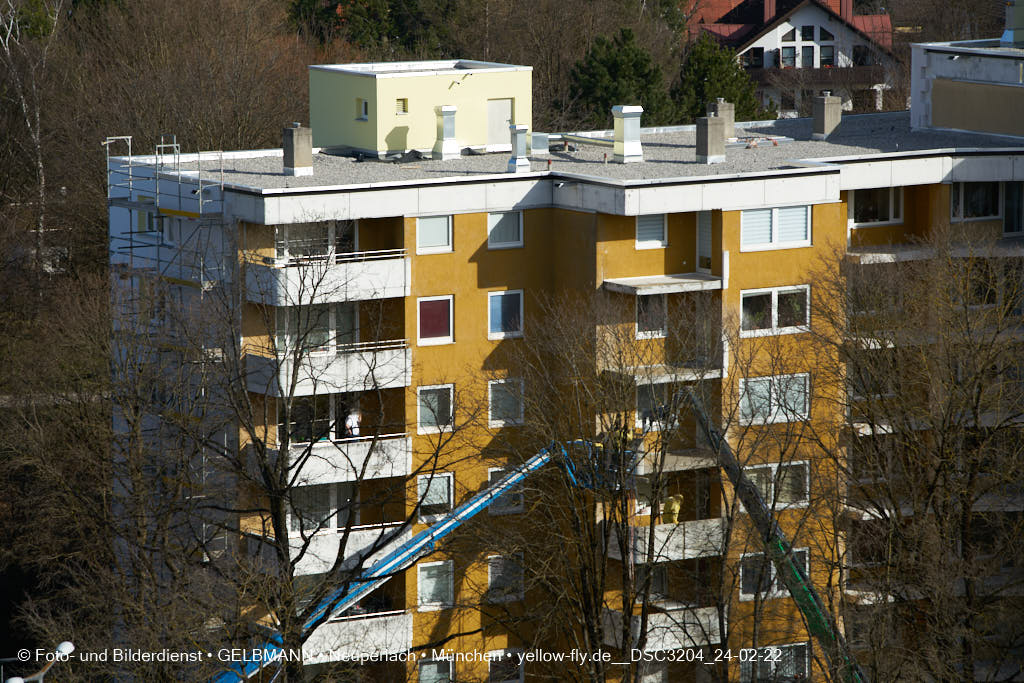 26.02.2022 - Kreissäge an der Großsanierung am Karl-Marx-Ring