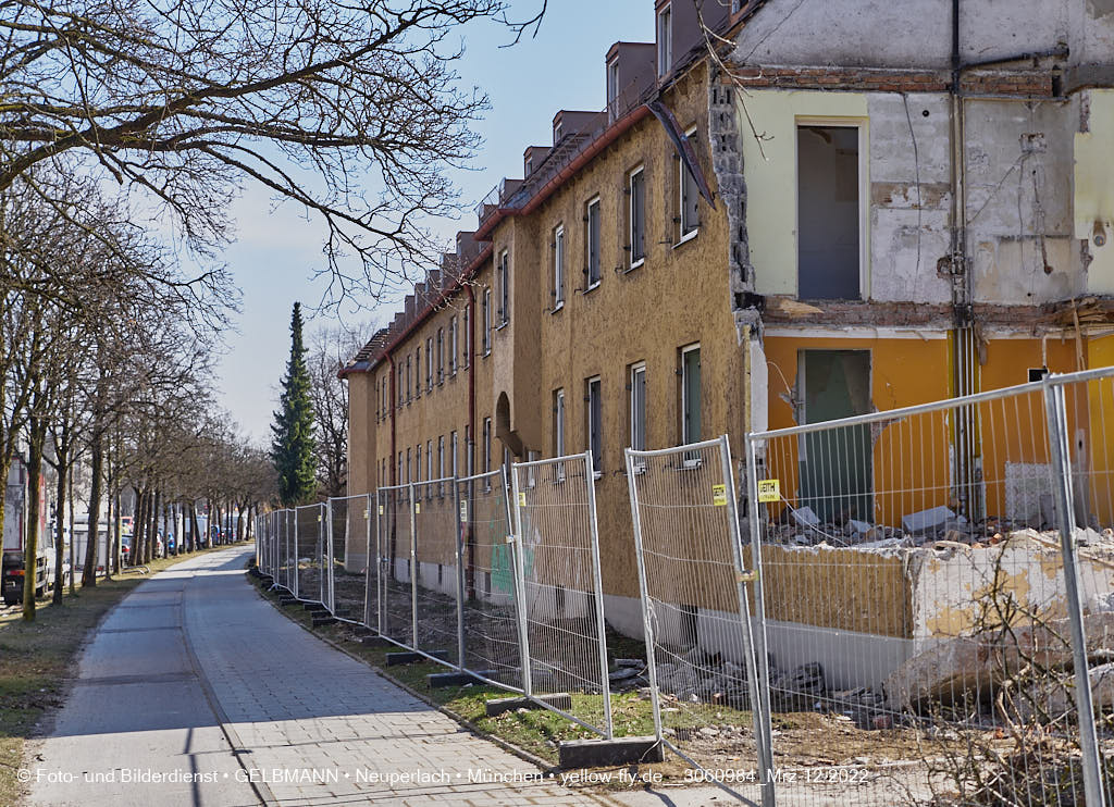 12.03.2022 - Abriss und Neubau der Maikäfersiedlung 