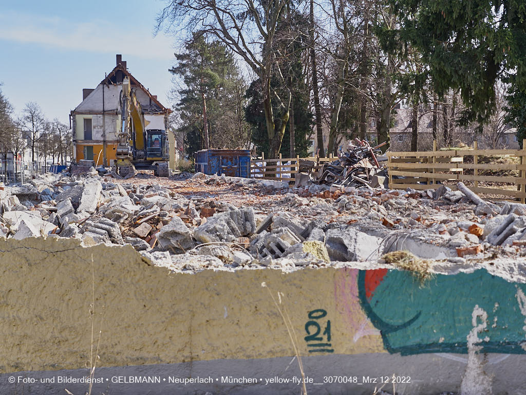 12.03.2022 - Abriss und Neubau der Maikäfersiedlung 