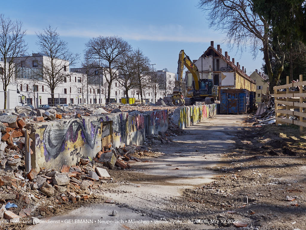 12.03.2022 - Abriss und Neubau der Maikäfersiedlung 