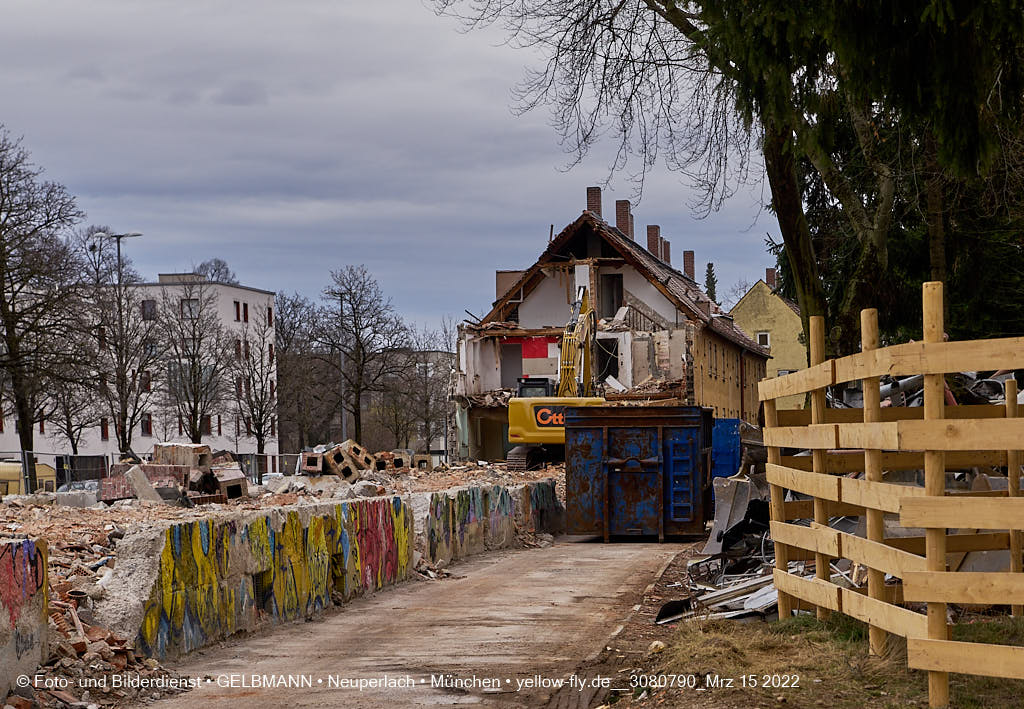 15.03.2022 - Abriss und Neubau der Maikäfersiedlung 