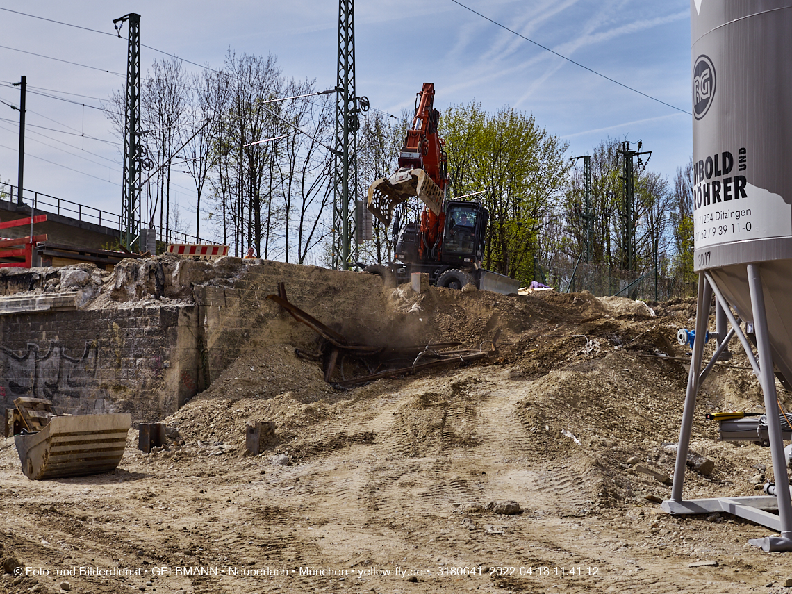 13.04.2022 - Neubau der Eisenbahnbrücke in der Balanstraße