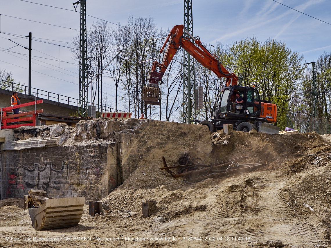 13.04.2022 - Neubau der Eisenbahnbrücke in der Balanstraße