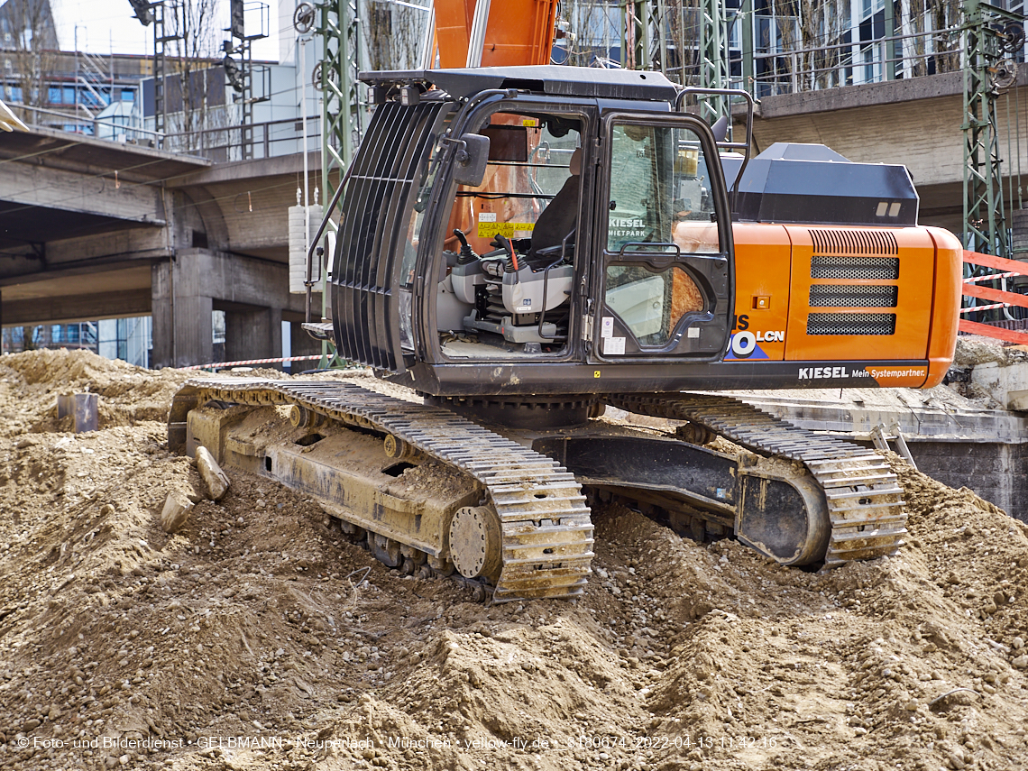 13.04.2022 - Neubau der Eisenbahnbrücke in der Balanstraße