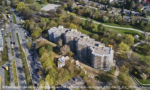 20.04.2024 - Marx-Zentrum, Studentenwohnheim und Wohnanlage Karl-Marx-Ring 52-62 und KMR 53-57c